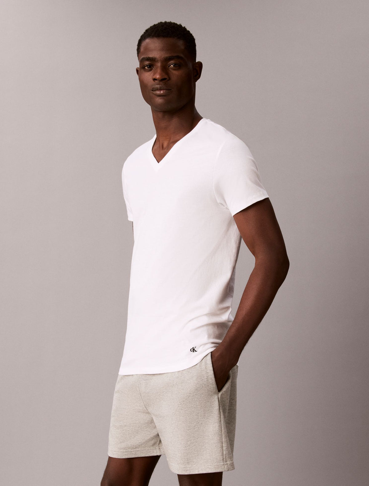 Calvin Klein Cotton Classics 3-Pack Classic Fit V-Neck T-Shirt