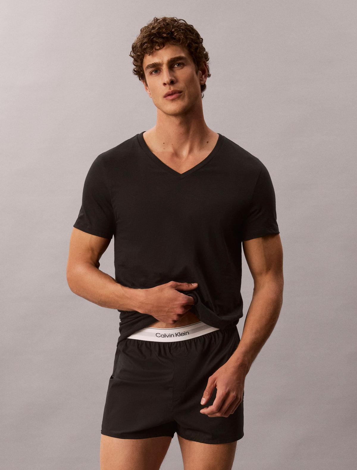 Calvin Klein Cotton Classics 5-Pack Classic Fit V-Neck T-Shirt