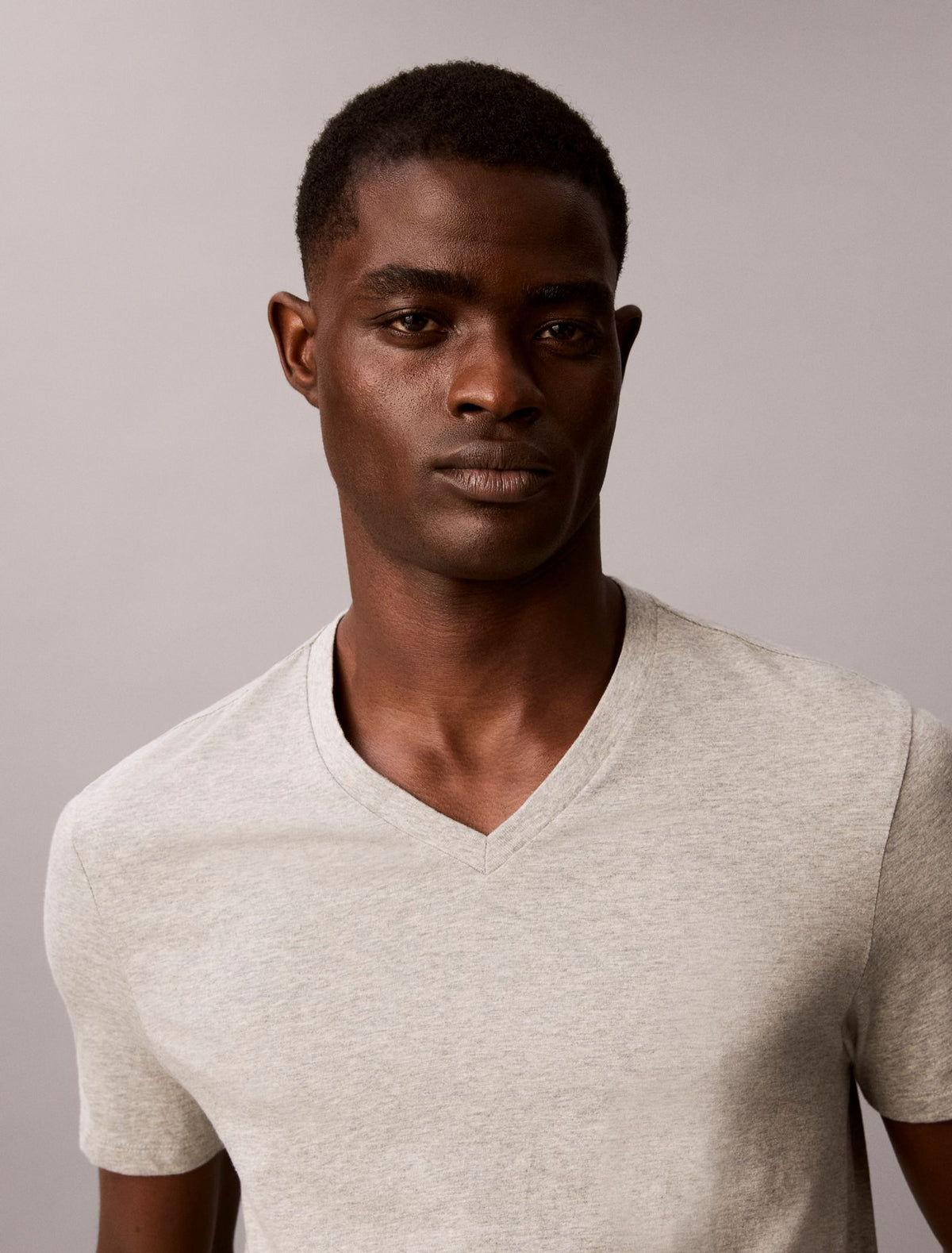 Calvin Klein Cotton Classics 3-Pack Classic Fit V-Neck T-Shirt