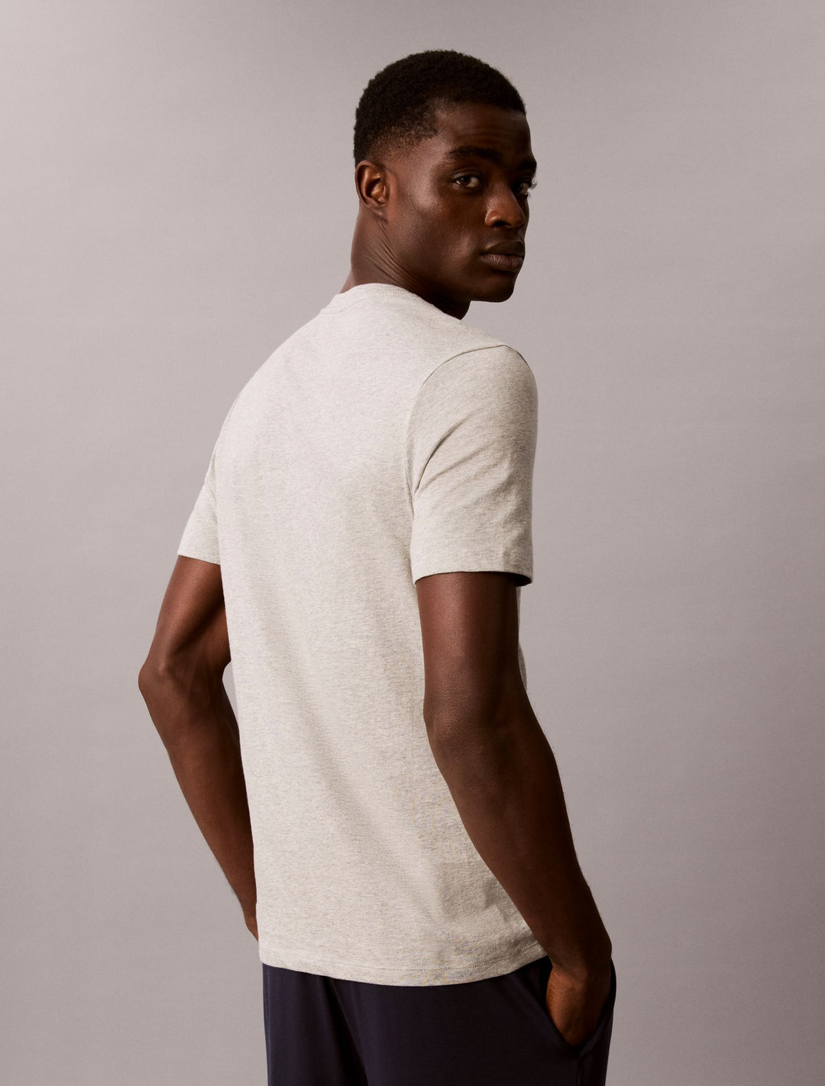 Calvin Klein Cotton Classics 3-Pack Classic Fit V-Neck T-Shirt
