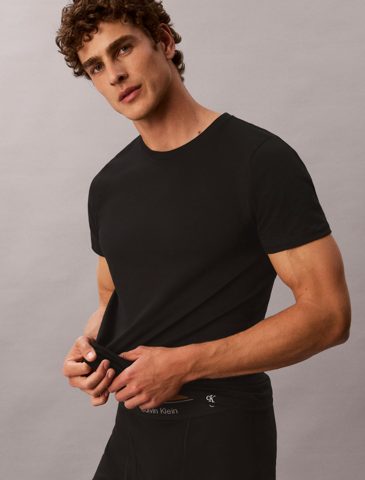 Calvin Klein Cotton Classics 5-Pack Classic Fit Crewneck T-Shirt