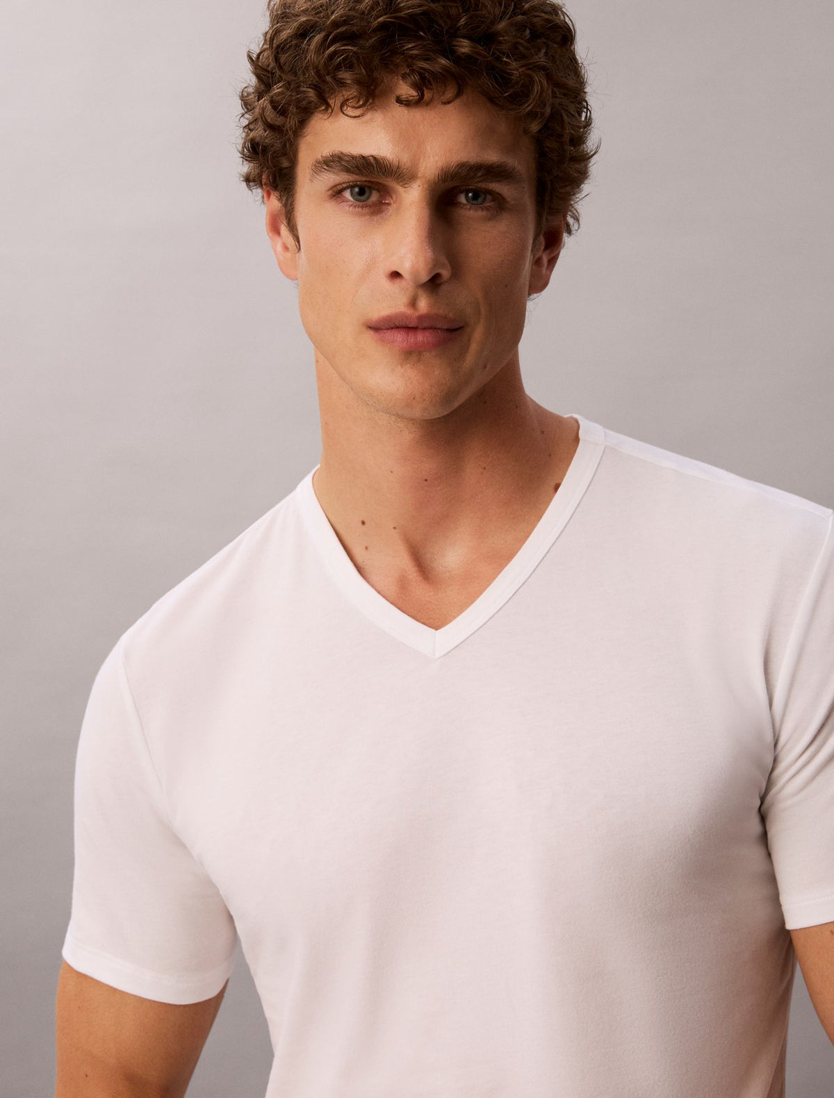 Calvin Klein Cotton Stretch Blend 3-Pack Slim Fit V-Neck T-Shirt