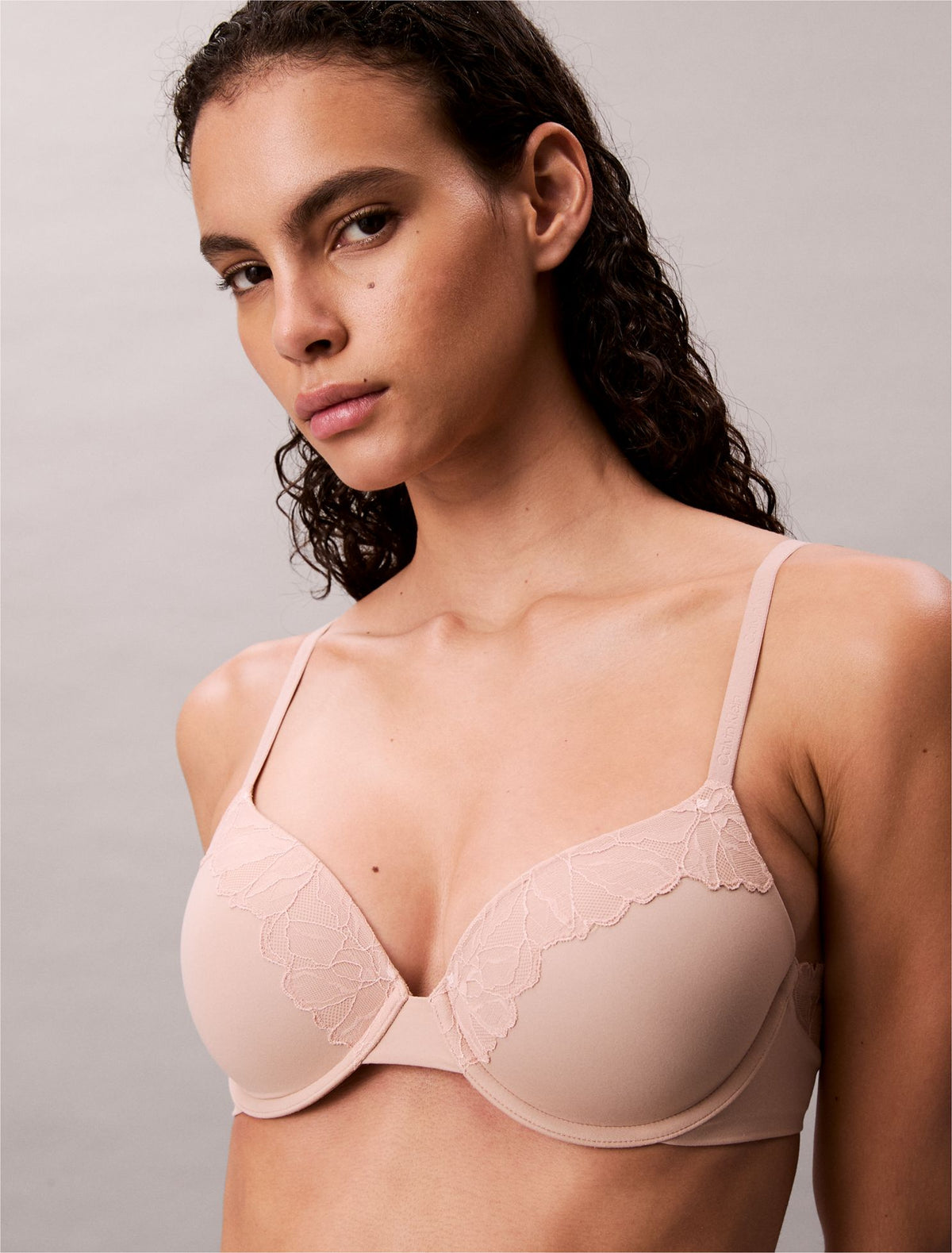 Calvin Klein Perfectly Fit Lace Lightly Lined Full Coverage Bra