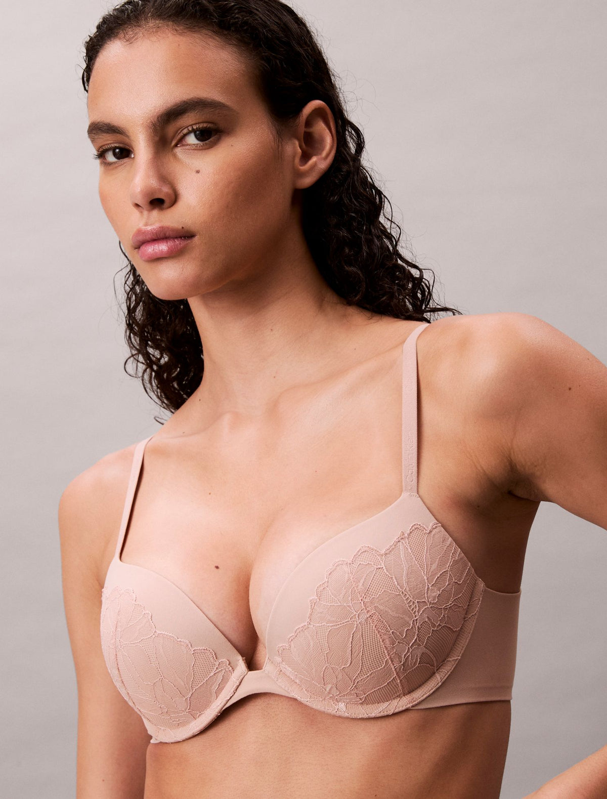 Calvin Klein Perfectly Fit Lace Push Up Plunge Bra