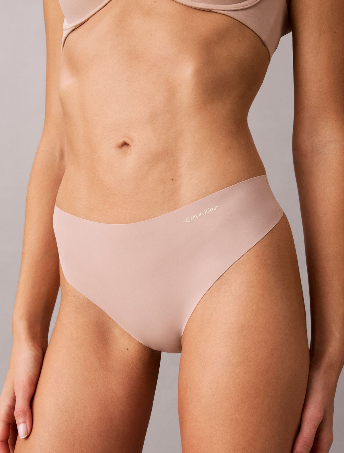 Calvin Klein Invisibles Microfiber Stretch 5-Pack Thong