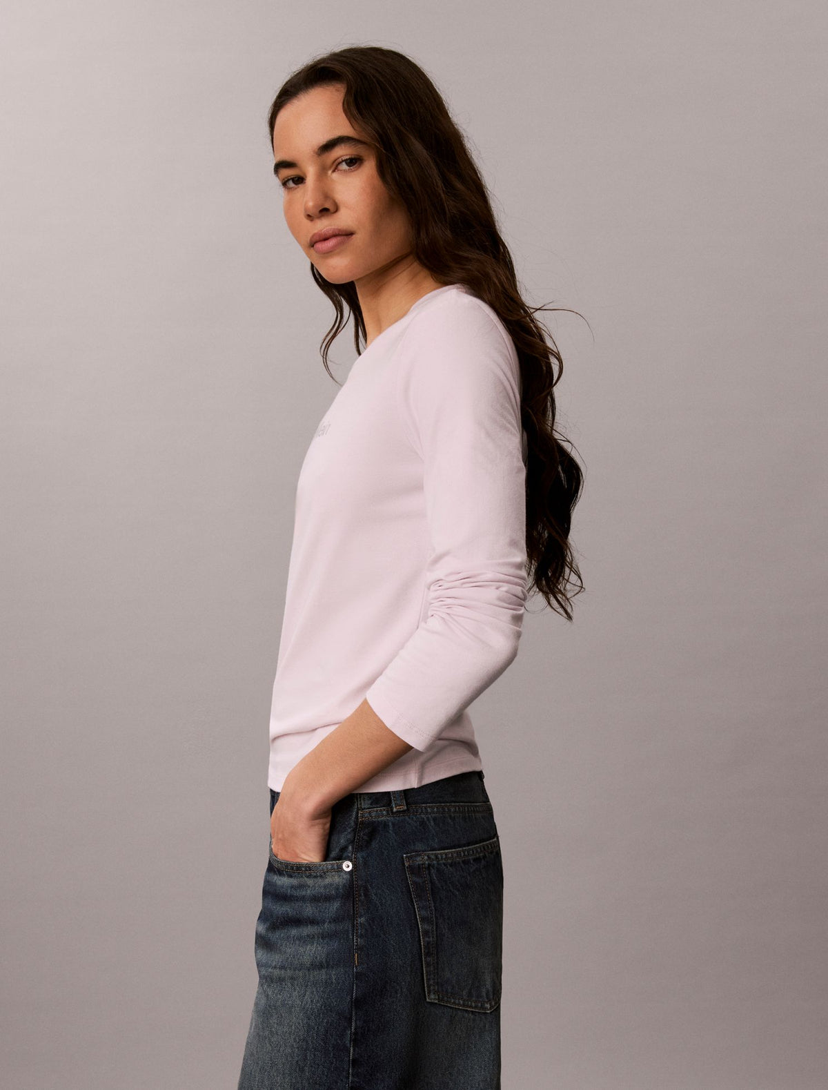 Calvin Klein Standard Logo Slim T-Shirt