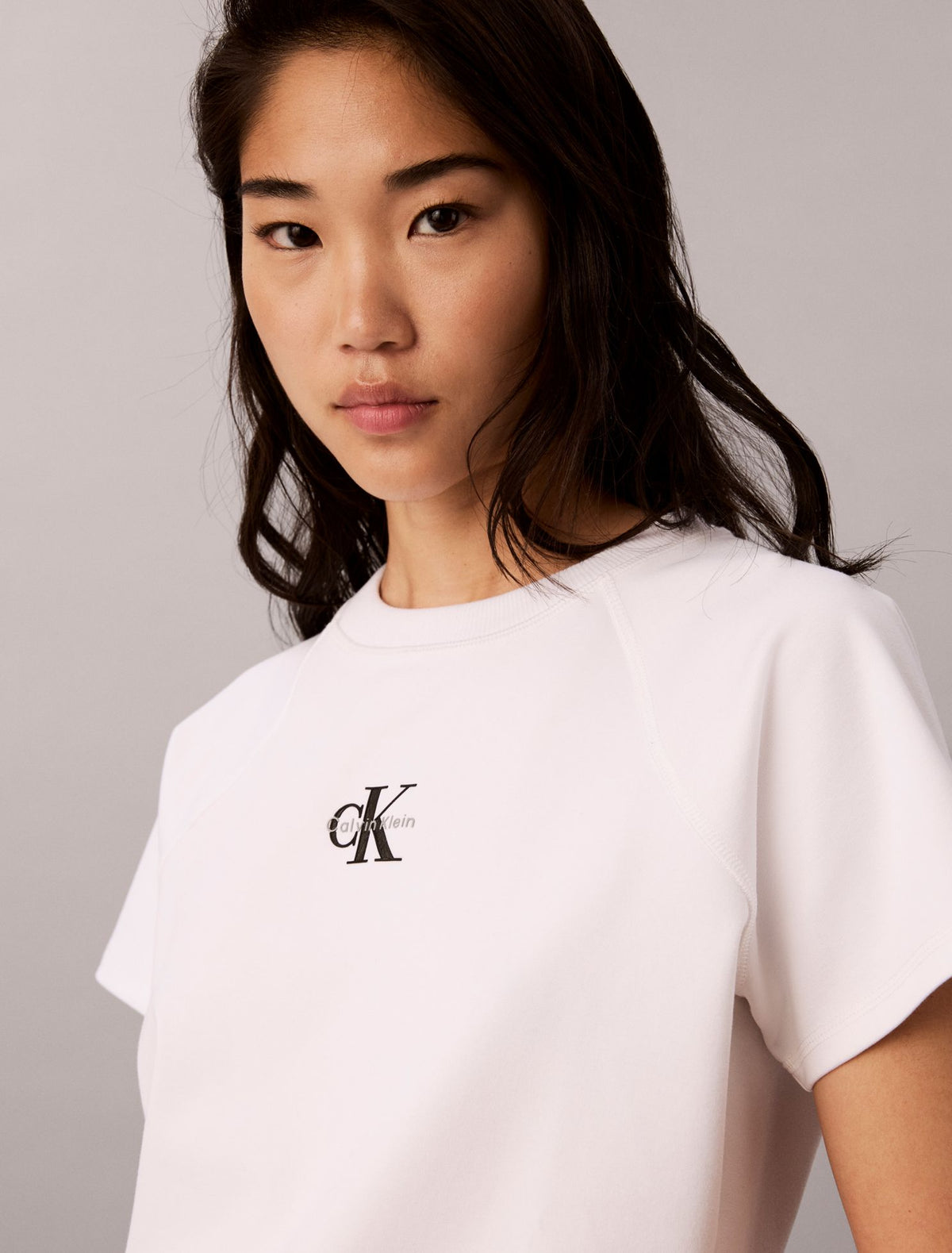 Calvin Klein Monologo Interlock Cropped Tee