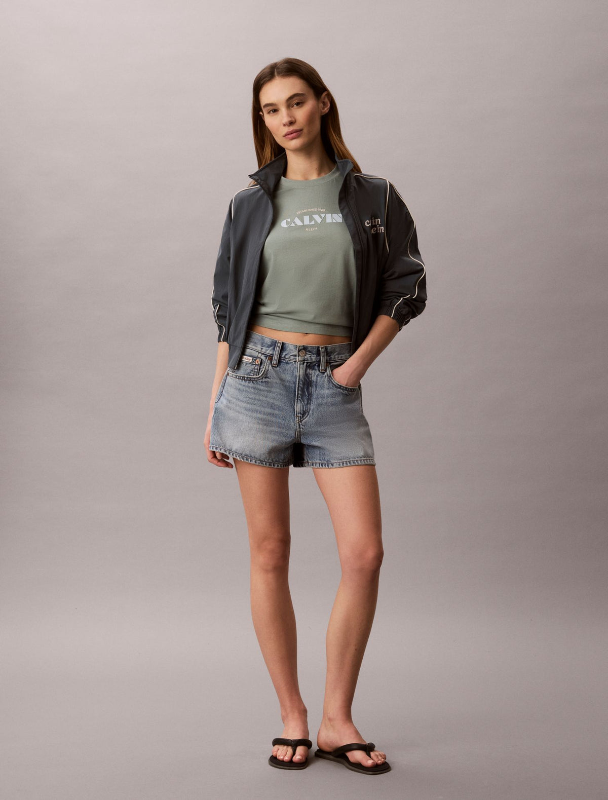 Calvin Klein Bold Logo Graphic Classic T-Shirt