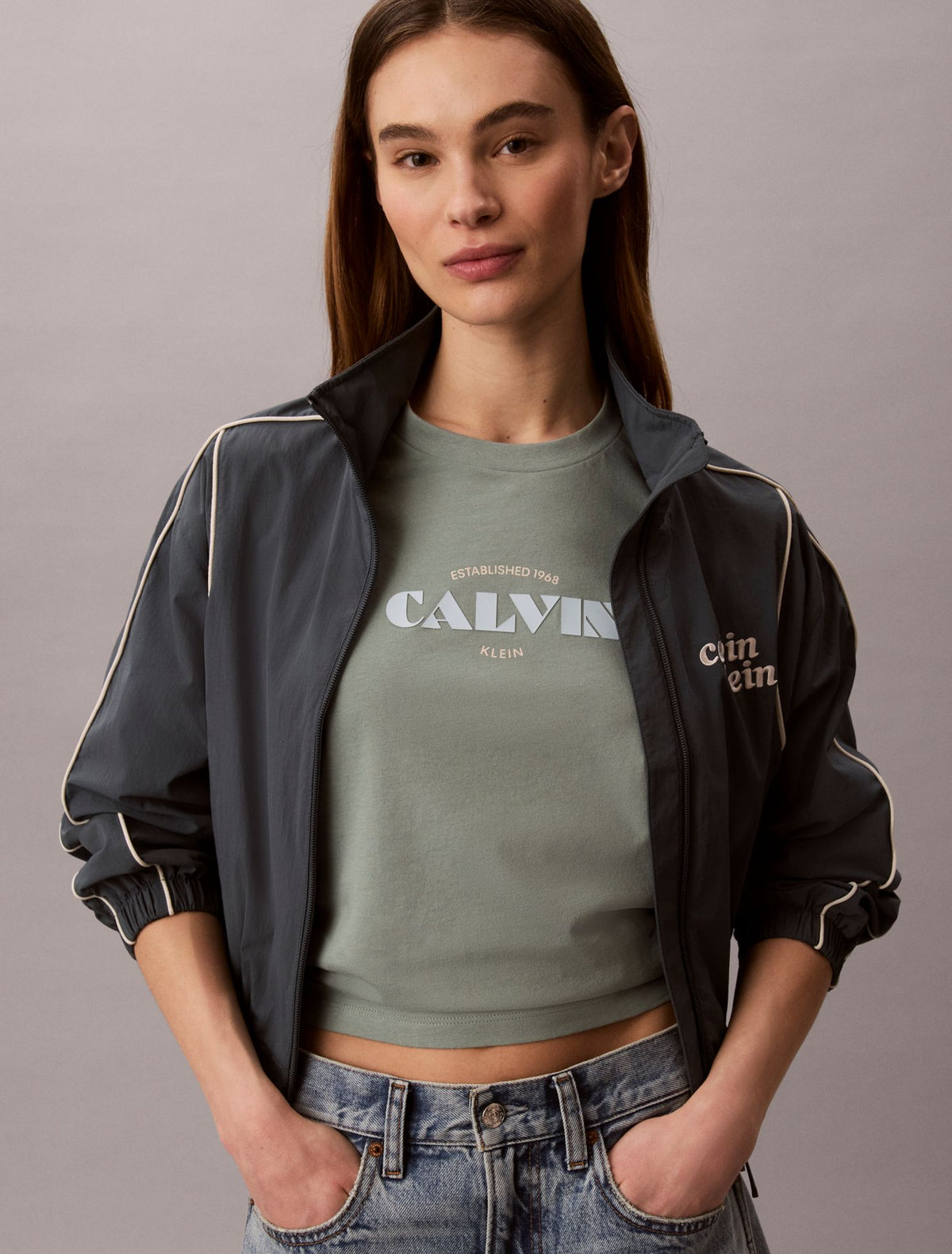 Calvin Klein Bold Logo Graphic Classic T-Shirt
