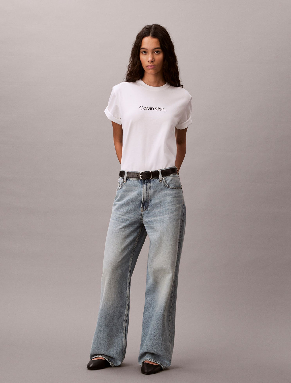 Calvin Klein Standard Logo Boxy Fit Crewneck T-Shirt