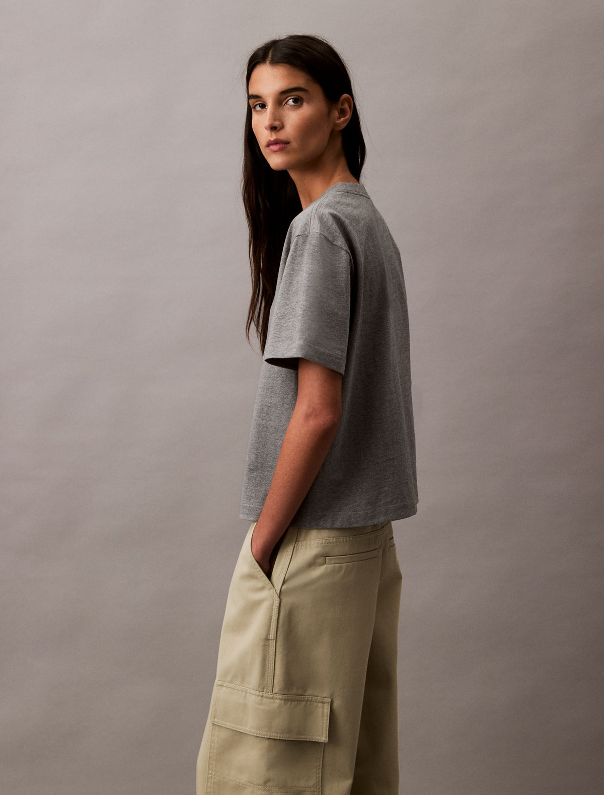 Calvin Klein Standard Logo Boxy Fit Crewneck T-Shirt