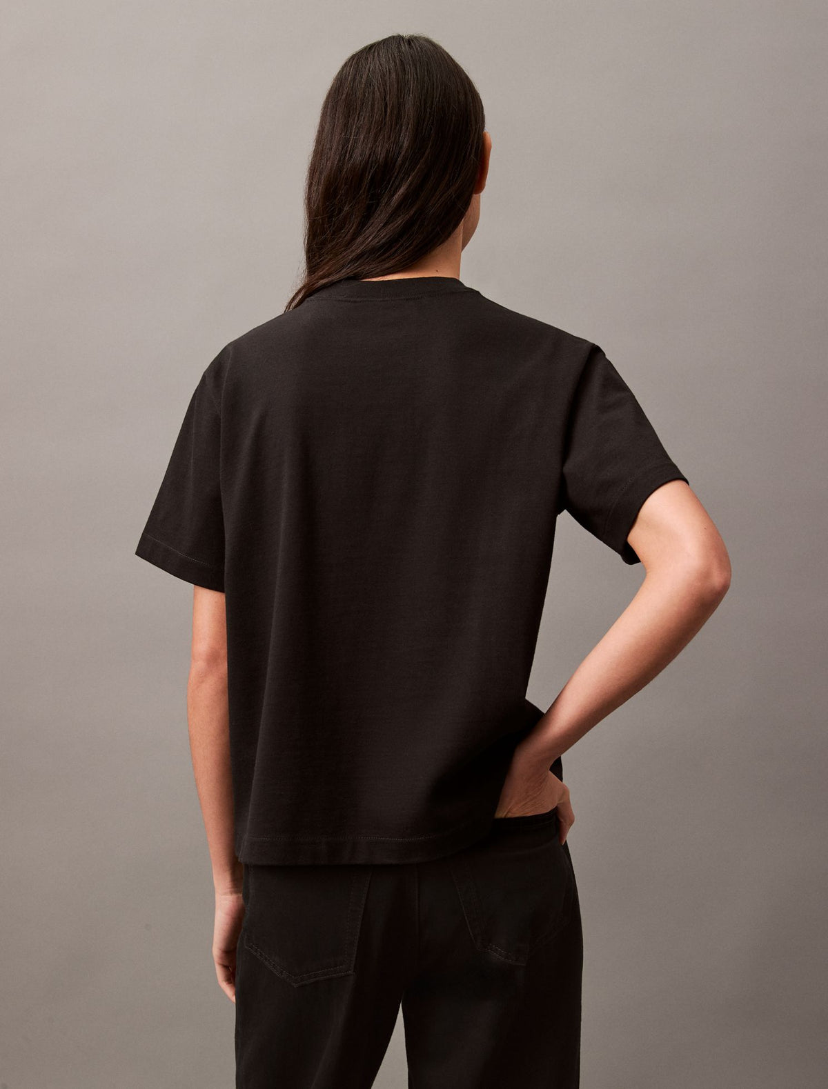 Calvin Klein Standard Logo Boxy Fit Crewneck T-Shirt