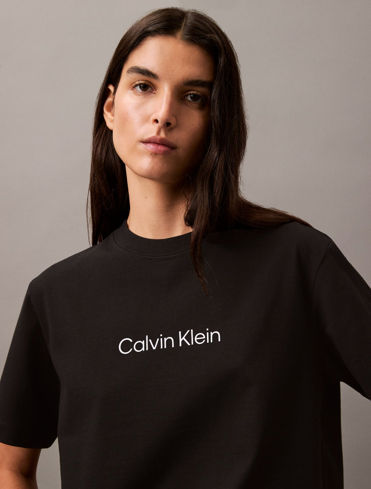 Calvin Klein Standard Logo Boxy Fit Crewneck T-Shirt