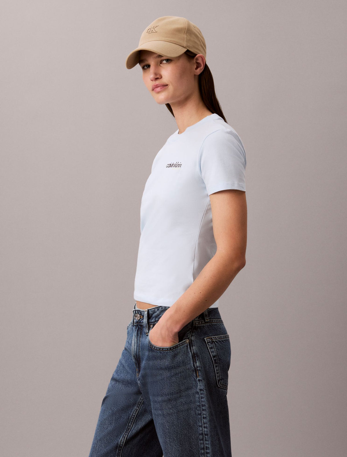 Calvin Klein Logo Graphic Slim T-Shirt