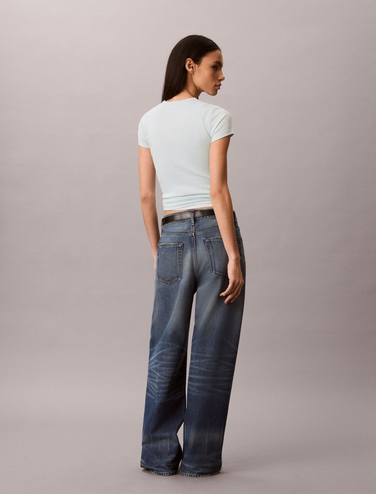 Calvin Klein Contour Rib Logo Graphic Slim T-Shirt