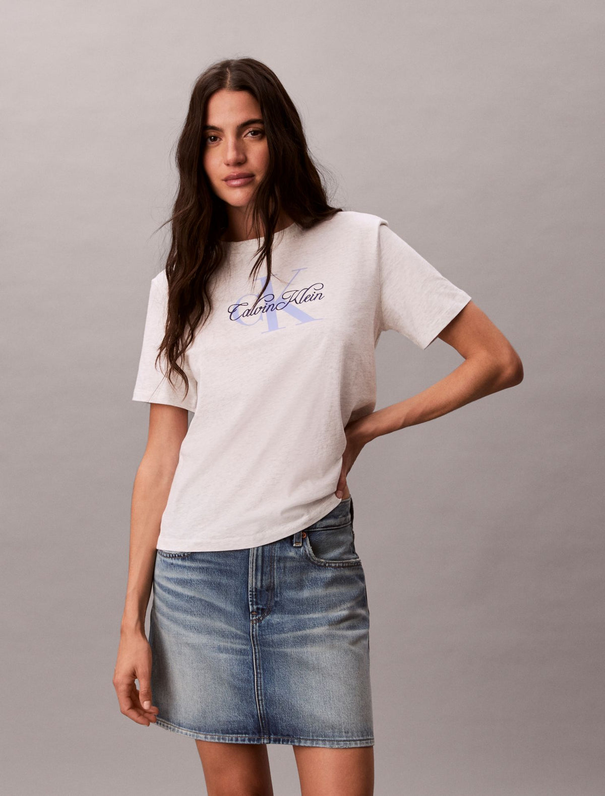 Calvin Klein Script Monologo Graphic Classic T-Shirt