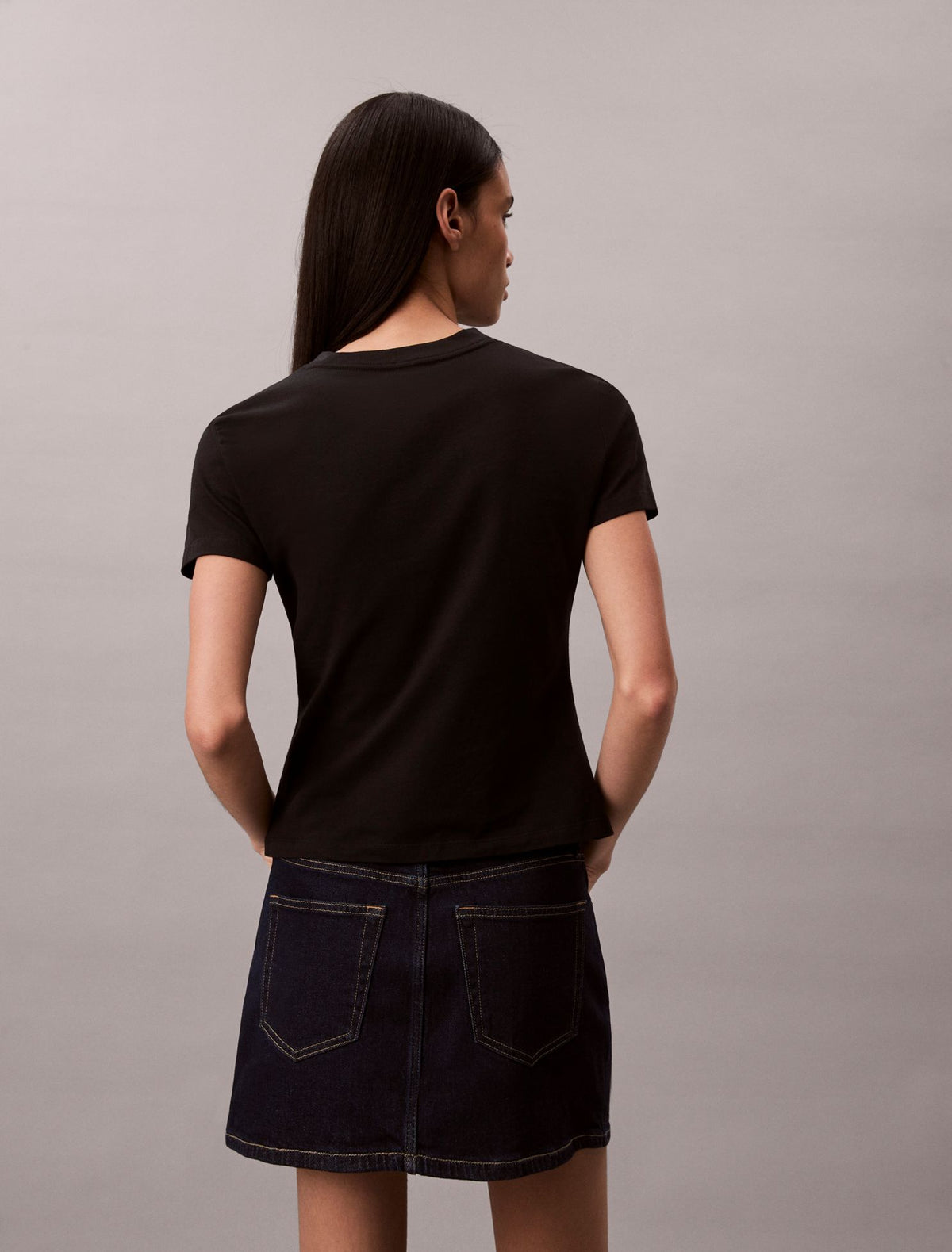 Calvin Klein Flower Logo Graphic Slim T-Shirt