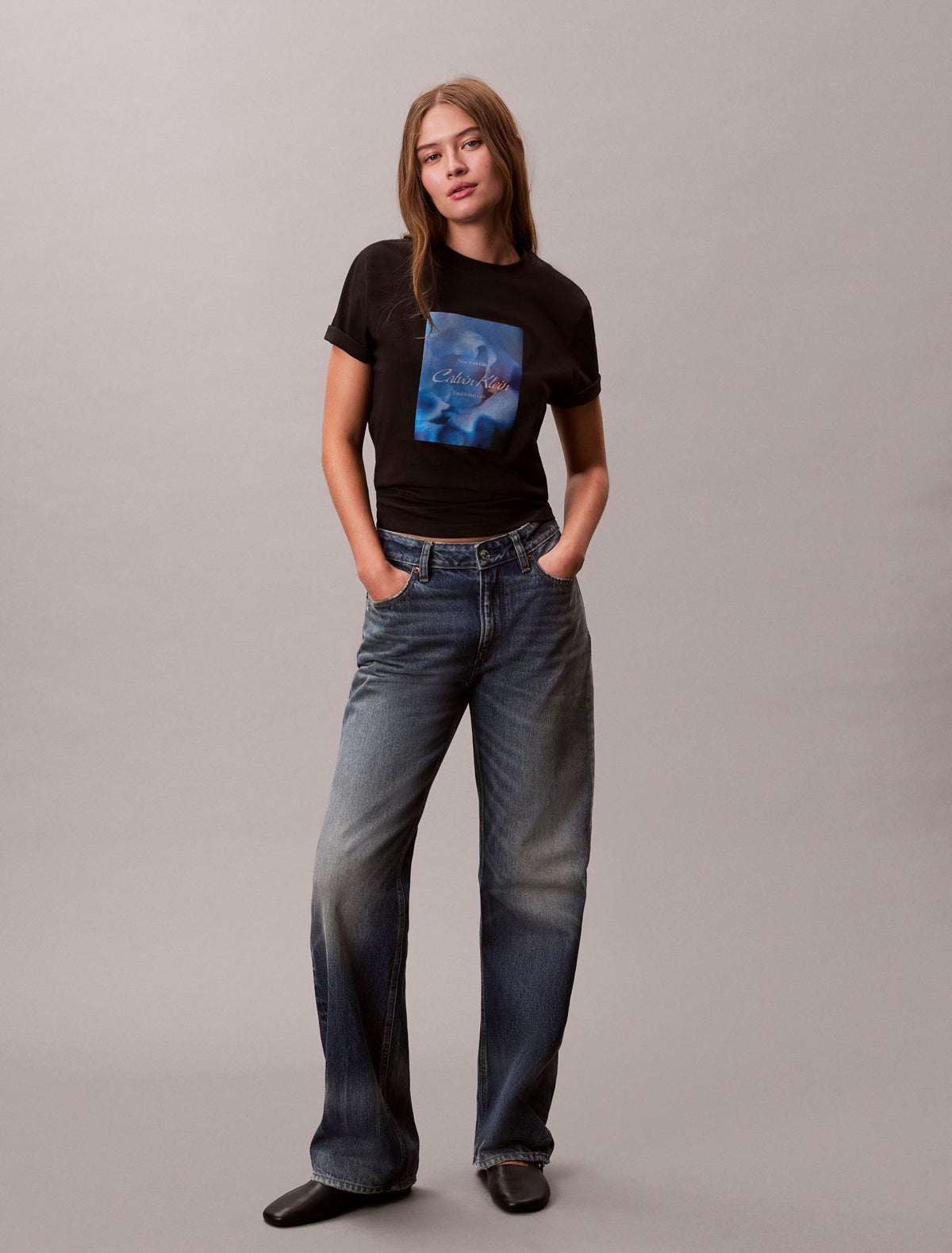 Calvin Klein Flower Script Logo Graphic Classic T-Shirt