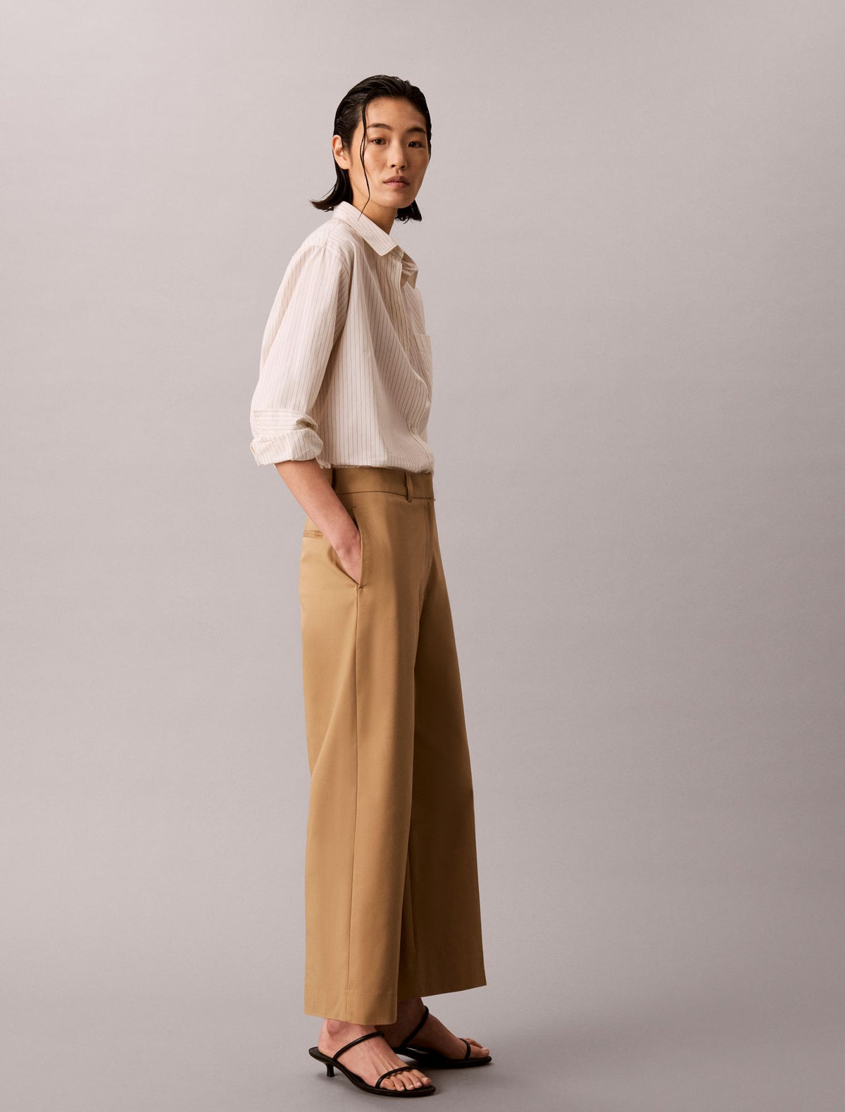 Calvin Klein Wide Leg Cropped Chino Pant