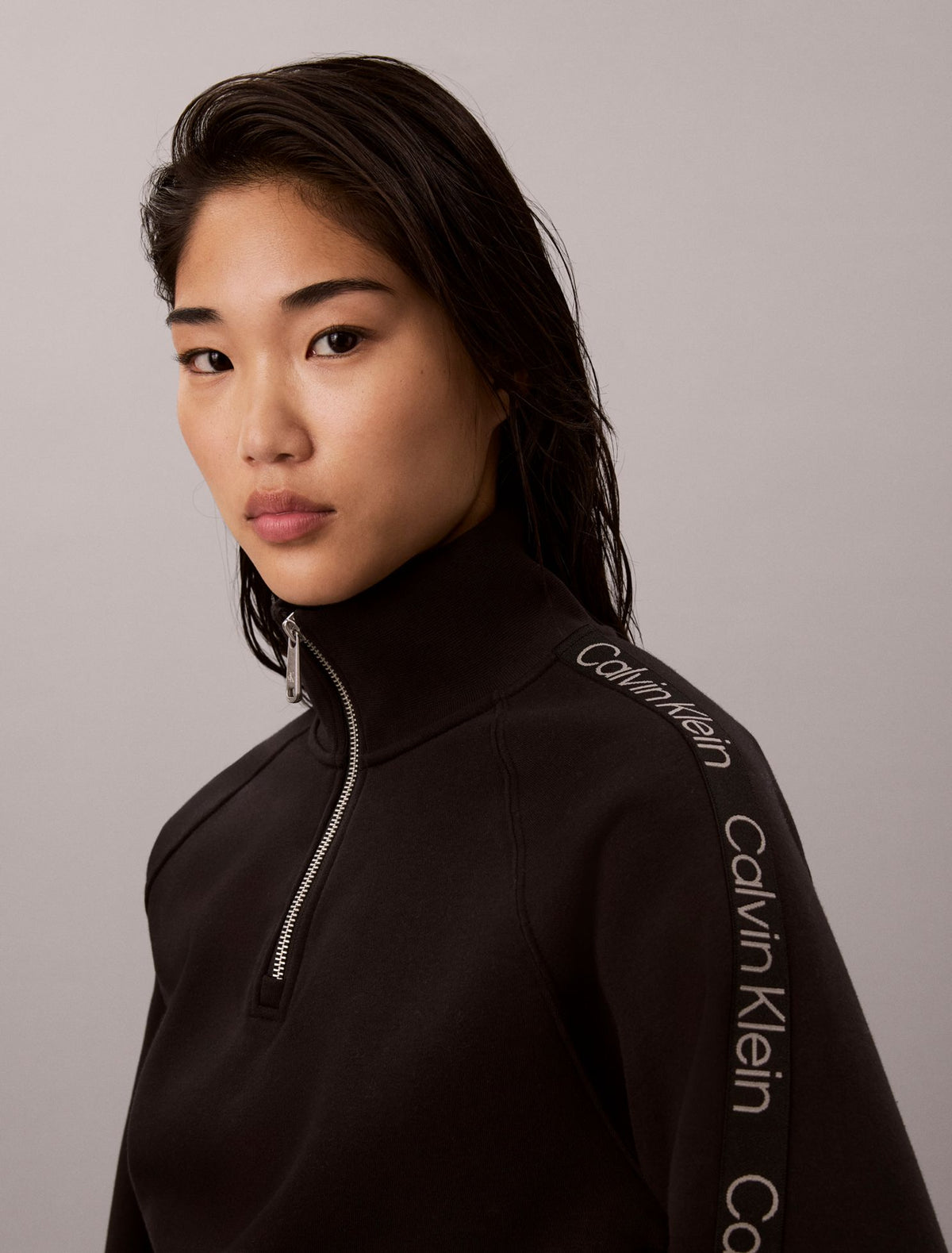 Calvin Klein Logo Tape Fleece 1/4 Zip Sweatshirt