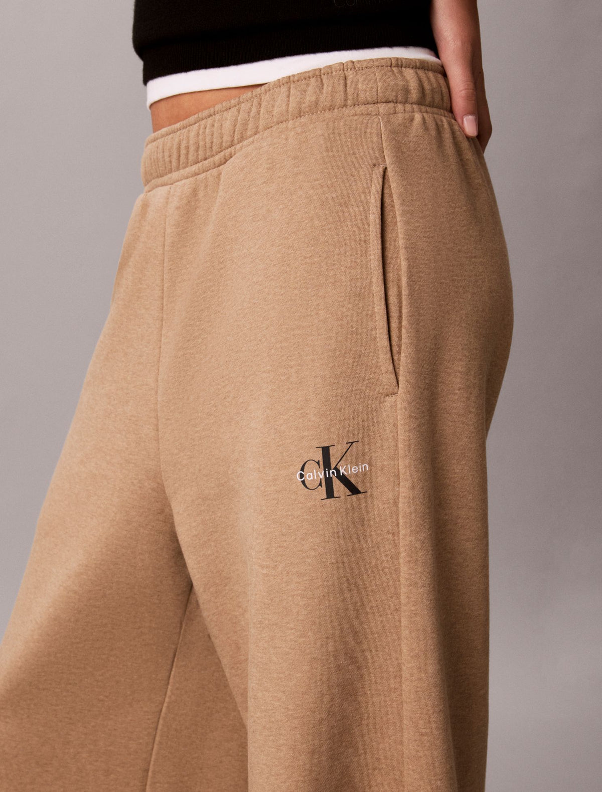 Calvin Klein Monologo Fleece Barrel Pants